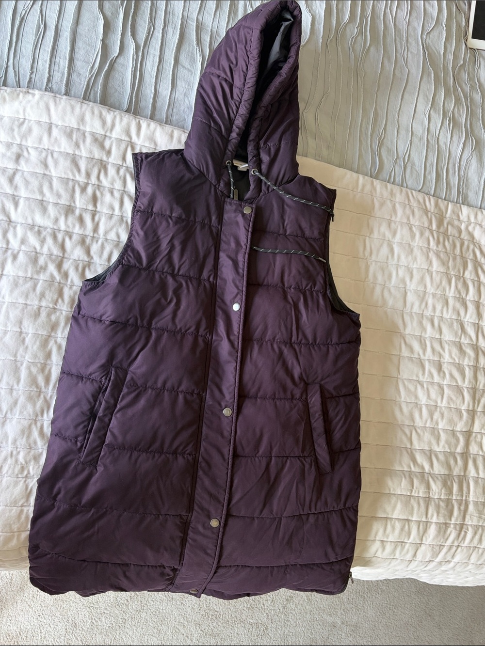 Zella Quilted Hooded Puffer Vest in Deep Plum